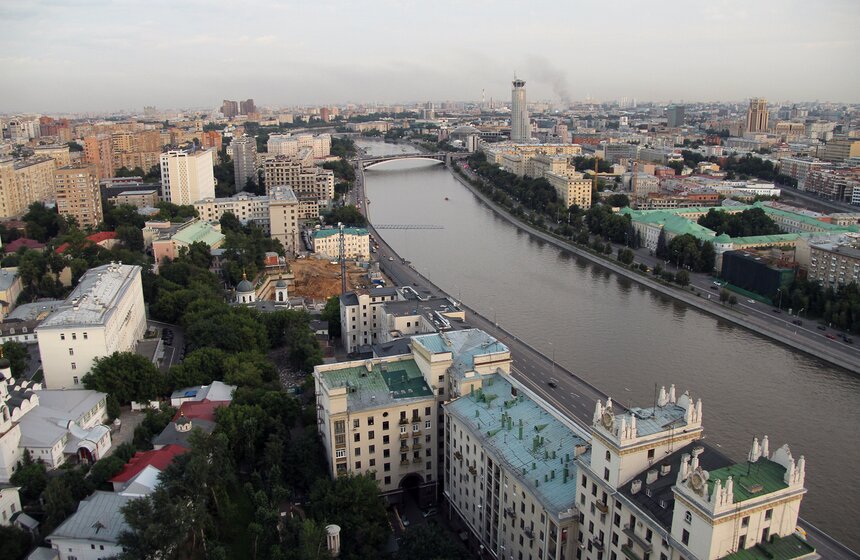 Виды Москвы: летний закат с высотки на Котельнической 6 фото