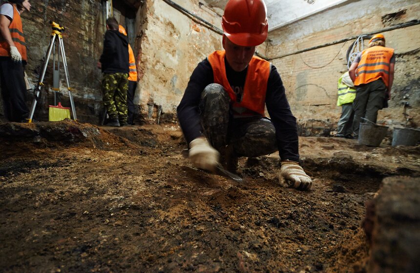 Археологи представили результаты раскопок в храме Ильи Пророка 12 фото