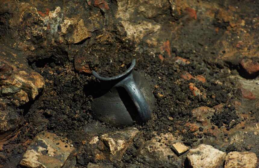 Археологи представили результаты раскопок в храме Ильи Пророка 15 фото