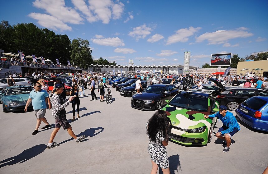 В "Сокольниках" прошел фестиваль низких машин "SLAMMEST3" 29 фото