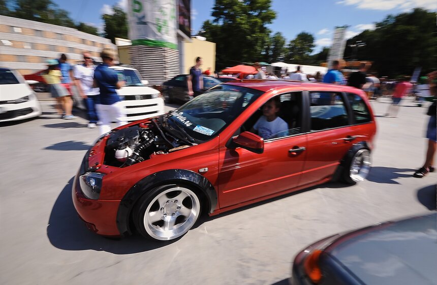 В "Сокольниках" прошел фестиваль низких машин "SLAMMEST3" 26 фото