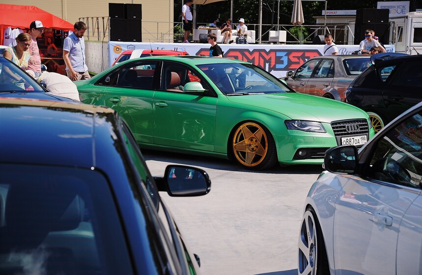 В "Сокольниках" прошел фестиваль низких машин "SLAMMEST3" 5 фото