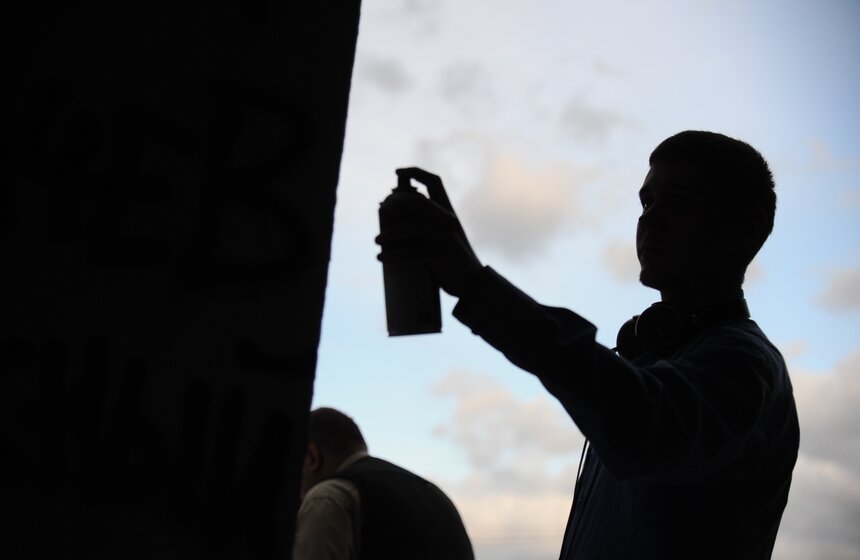 Изображая ЗИЛ: уличные художники раскрасили кабины грузовиков 29 фото