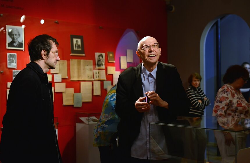 Стихи Пастернака, Маяковского и Цветаевой объединила выставка 2 фото