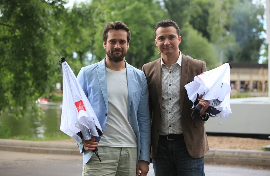 "Лето в парке": музыканты и актеры в гостях у "Москвы 24" 20 фото