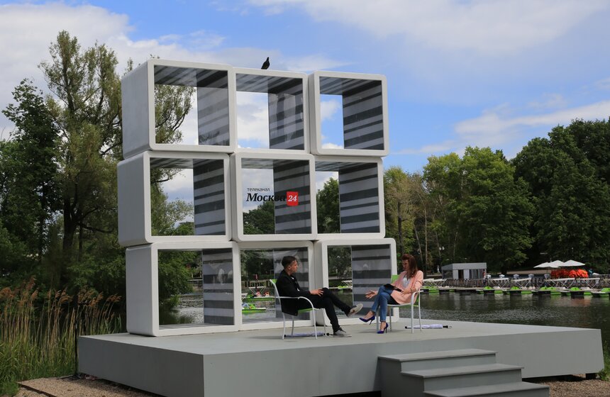 "Лето в парке": музыканты и актеры в гостях у "Москвы 24" 1 фото