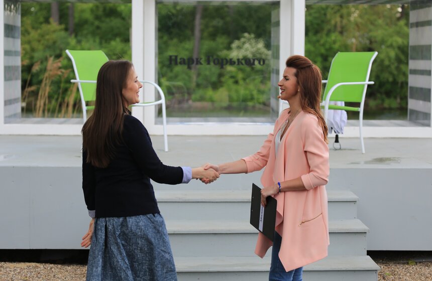 "Лето в парке": музыканты и актеры в гостях у "Москвы 24" 9 фото