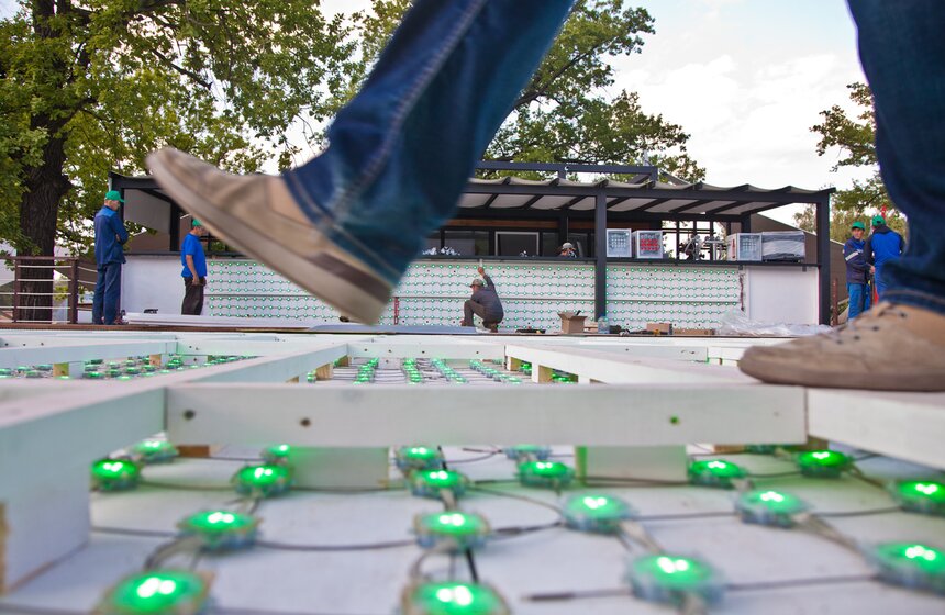 На ВДНХ готовят к открытию пляжную зону 25 фото