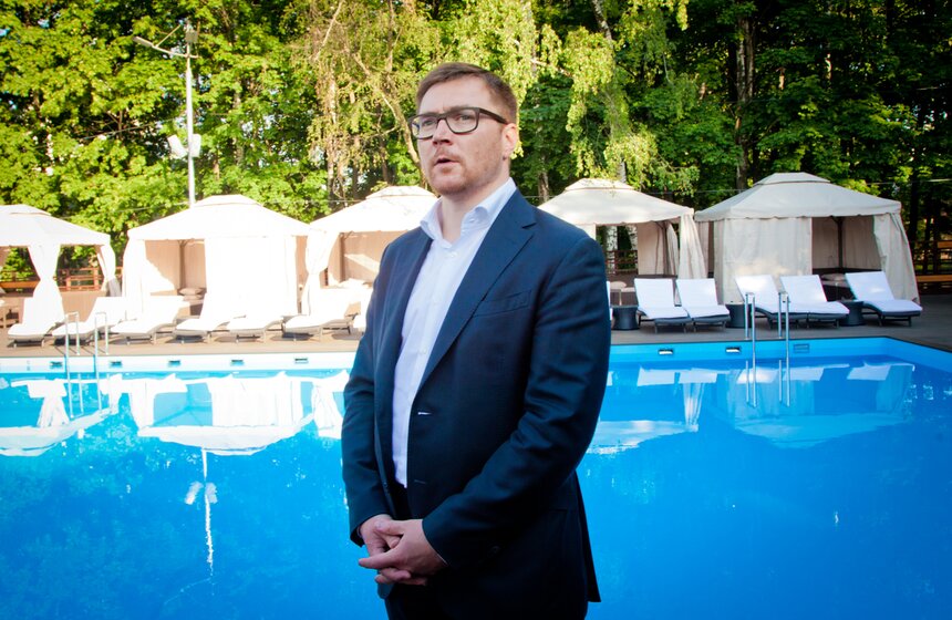 На ВДНХ готовят к открытию пляжную зону 20 фото