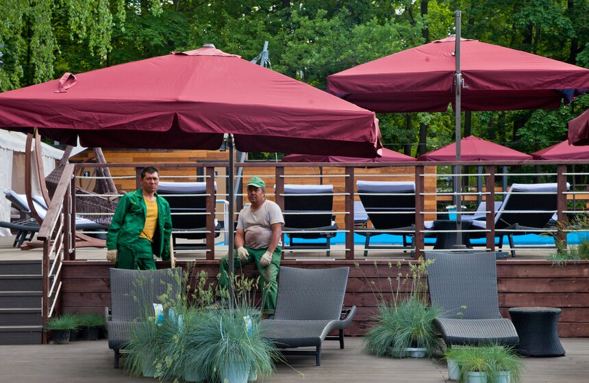 На ВДНХ готовят к открытию пляжную зону 4 фото