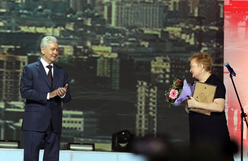 Сергей Собянин наградил лучших социальных работников Москвы 13 фото