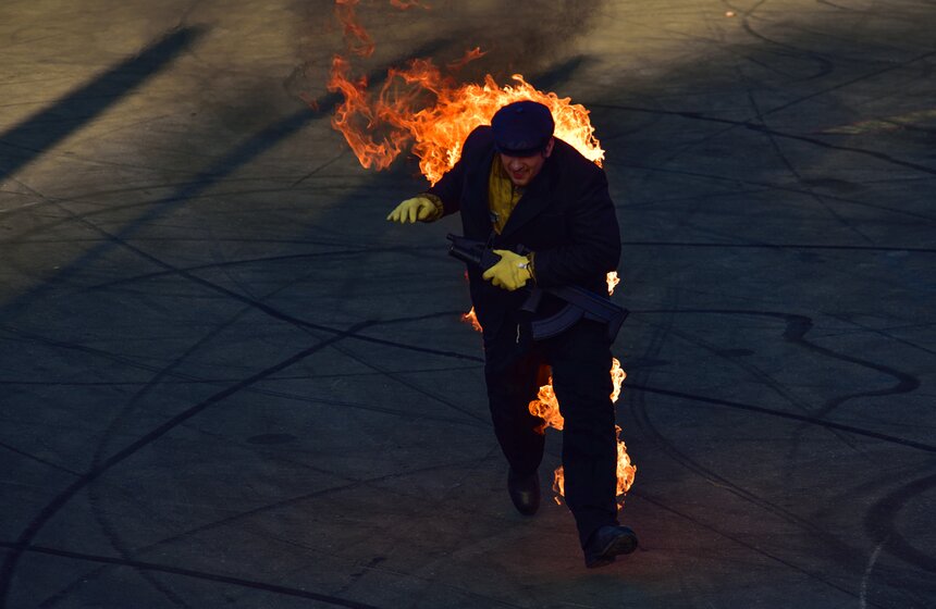 Шоу каскадеров Fire Angels Motors 17 фото