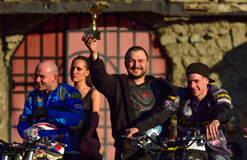 Шоу каскадеров Fire Angels Motors 16 фото