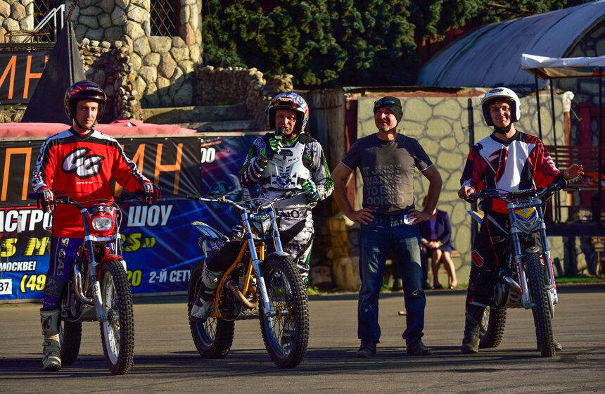 Шоу каскадеров Fire Angels Motors 15 фото