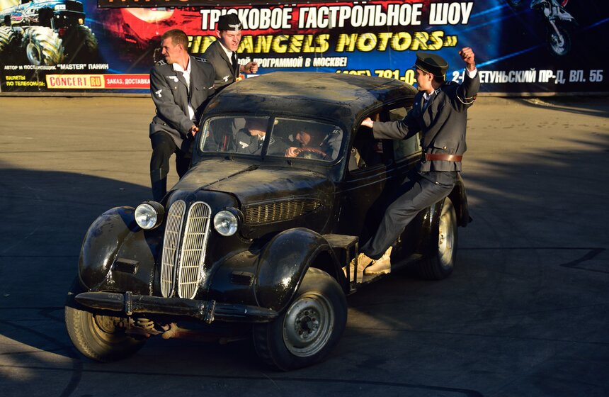 Шоу каскадеров Fire Angels Motors 18 фото