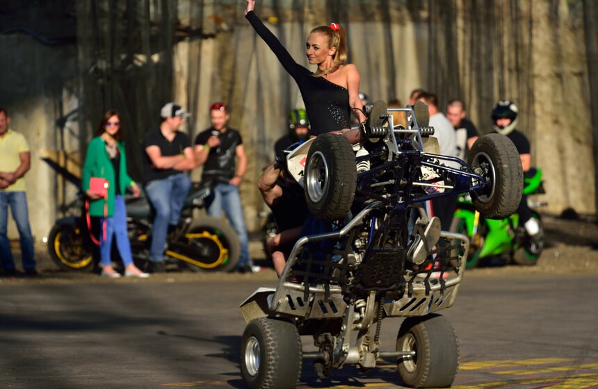 Шоу каскадеров Fire Angels Motors 11 фото