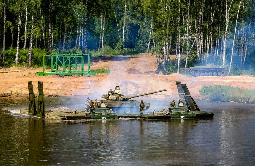 В подмосковном Алабине прошла подготовка к форуму "Армия-2015" 16 фото