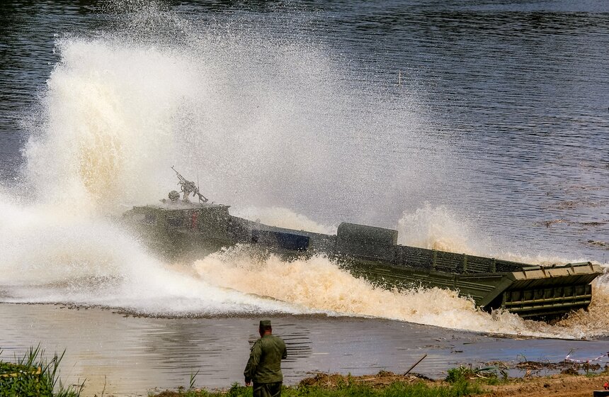 В подмосковном Алабине прошла подготовка к форуму "Армия-2015" 15 фото