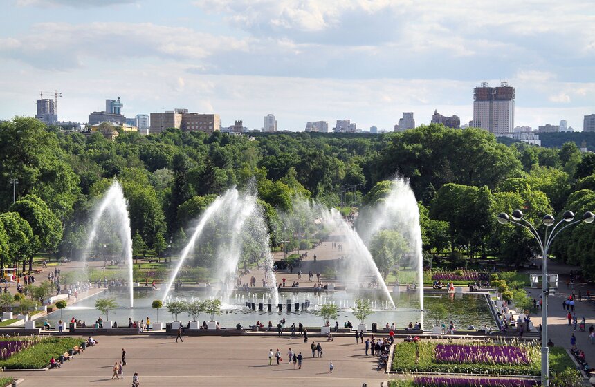 Сергей Собянин открыл обновленную входную группу парка Горько 22 фото