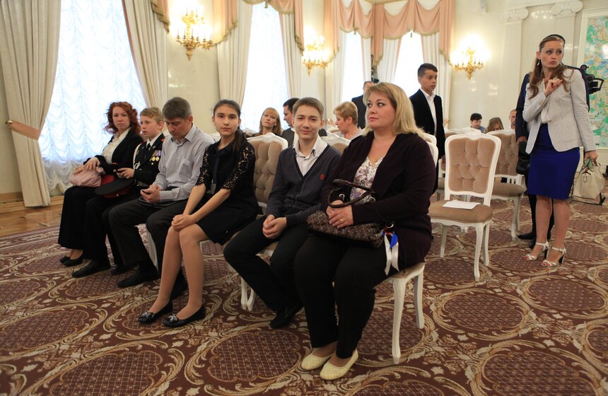 Мэр Москвы вручил паспорта юным жителям столицы 3 фото