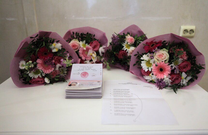 Мэр Москвы вручил паспорта юным жителям столицы 2 фото