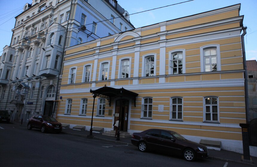 Перформанс "Плач по новоселью" прошел в доме-музее Цветаевой 15 фото