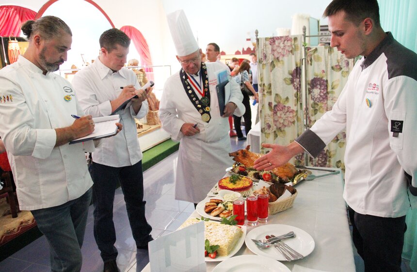 В Музее кулинарного искусства выбрали лучших поваров столицы 19 фото