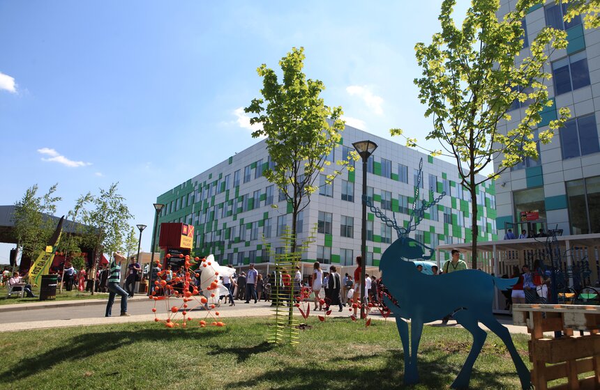 Сергей Собянин посетил инновационный центр "Сколково" 21 фото