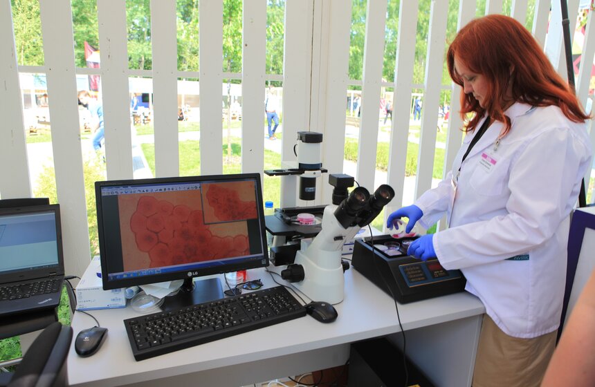 Сергей Собянин посетил инновационный центр "Сколково" 23 фото