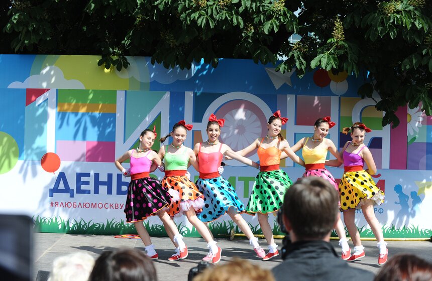 Цветы жизни: детский праздник на Цветном бульваре 8 фото