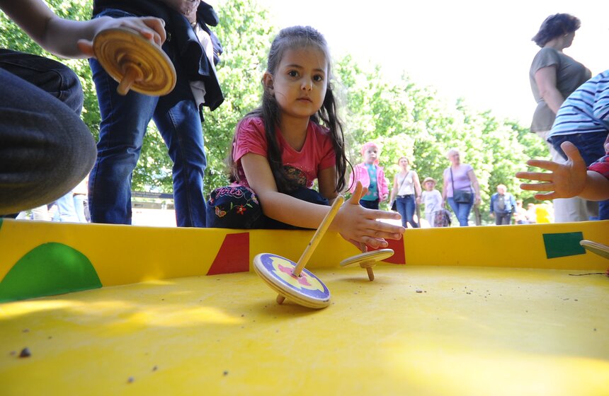 Цветы жизни: детский праздник на Цветном бульваре 10 фото