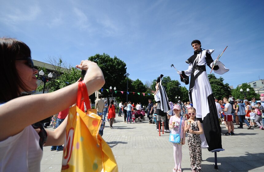 Цветы жизни: детский праздник на Цветном бульваре 15 фото