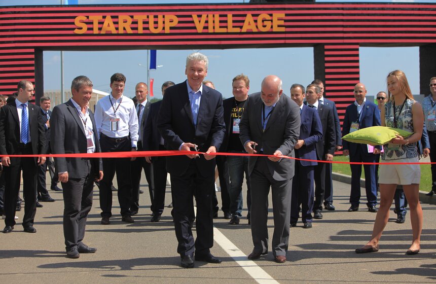 Сергей Собянин посетил инновационный центр "Сколково" 6 фото