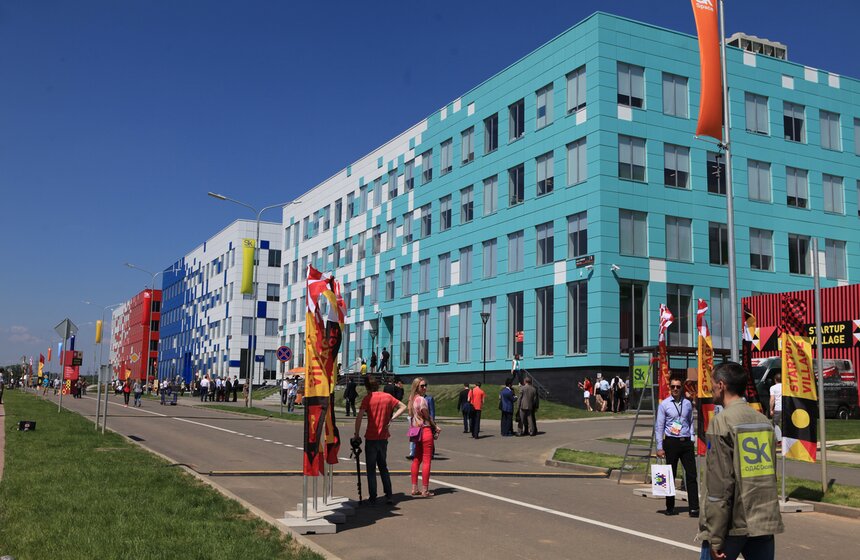 Сергей Собянин посетил инновационный центр "Сколково" 3 фото