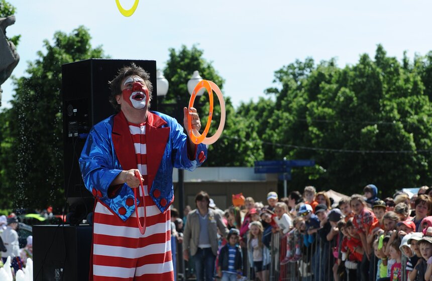 Цветы жизни: детский праздник на Цветном бульваре 3 фото