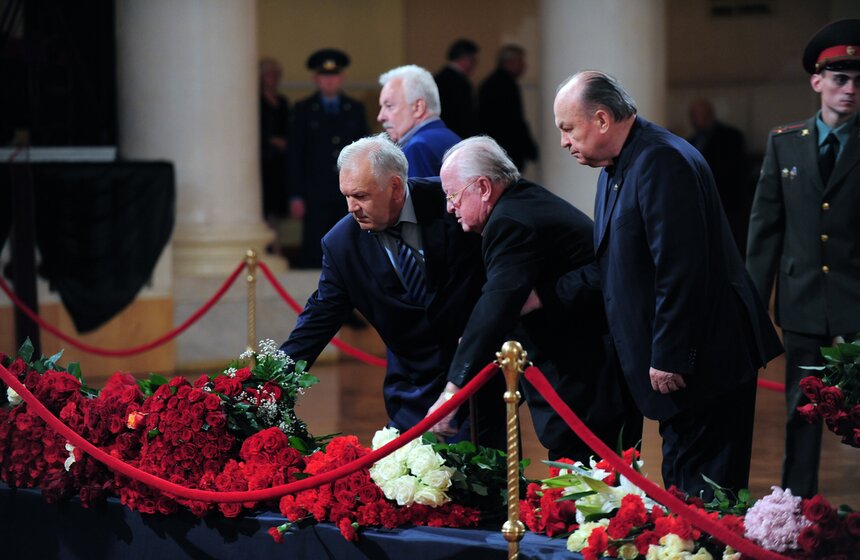 В Москве проходит церемония прощания с Евгением Примаковым 7 фото