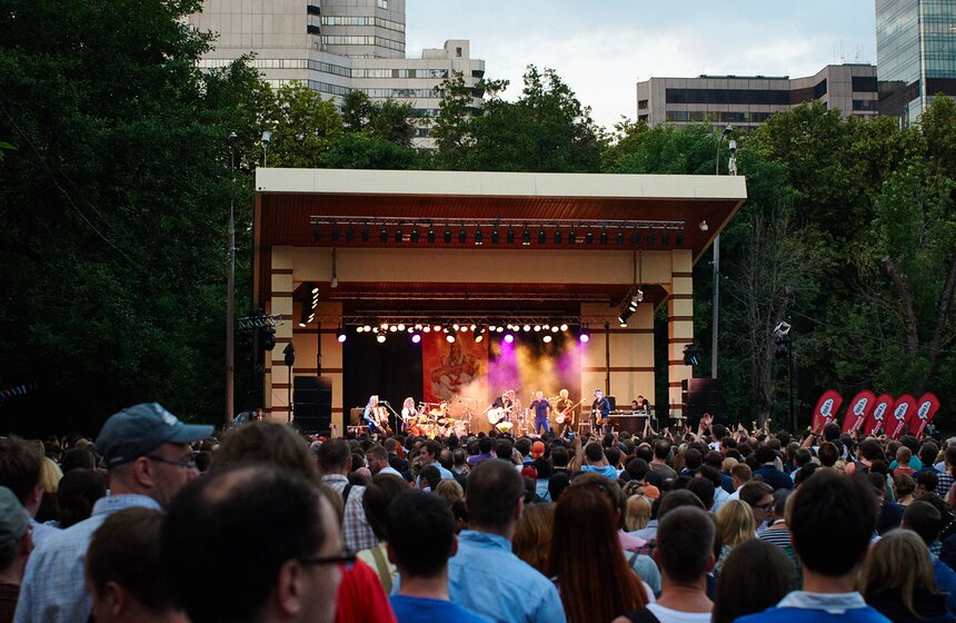 Борис Гребенщиков выступил в парке "Красная Пресня" 7 фото