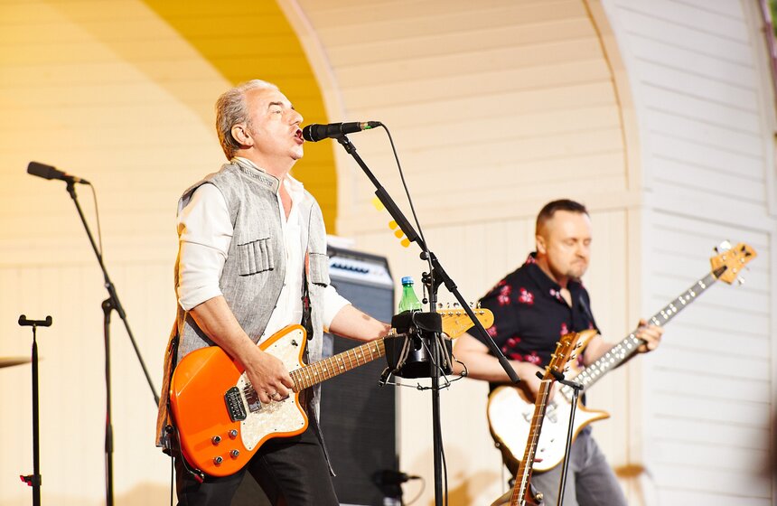 Группа "Чайф" выступила в саду "Эрмитаж" 10 фото