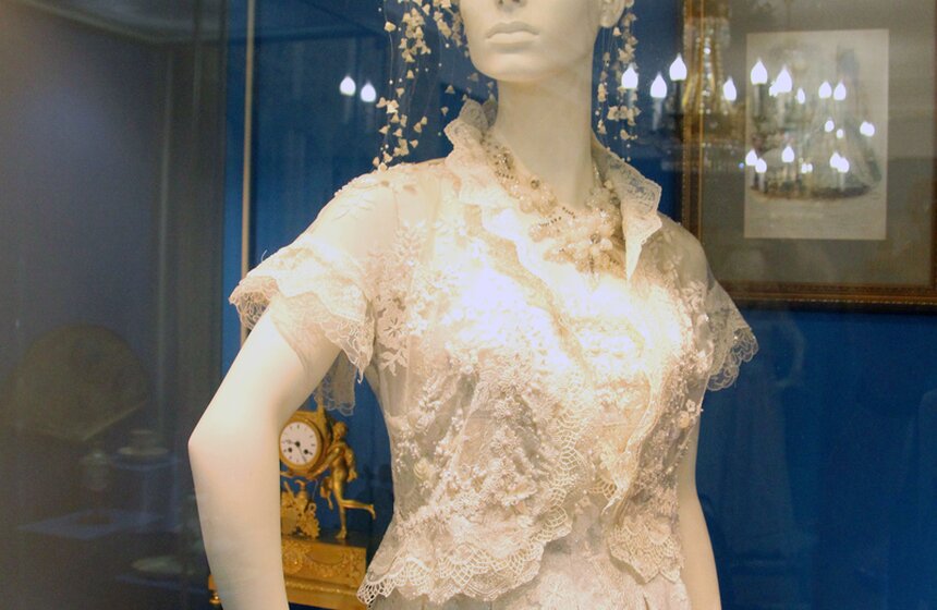Выставка свадебных платьев Вячеслава Зайцева в усадьбе Люблино 10 фото