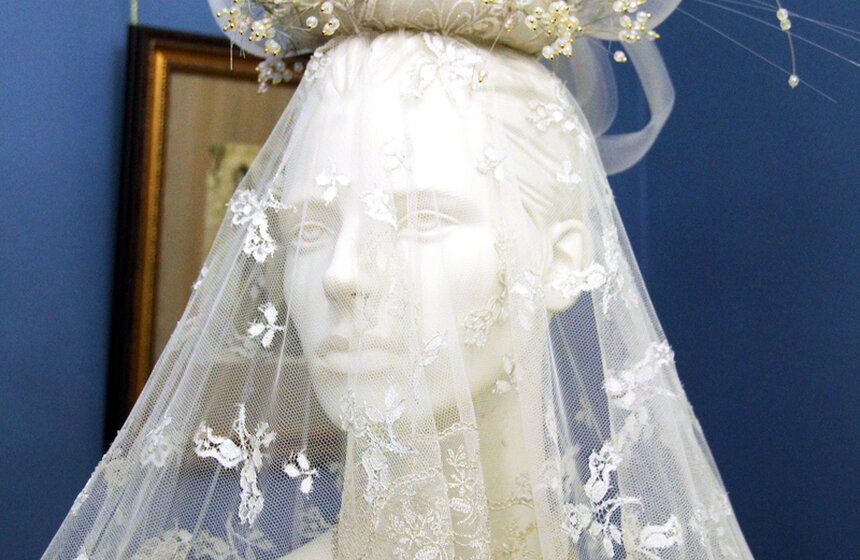 Выставка свадебных платьев Вячеслава Зайцева в усадьбе Люблино 9 фото