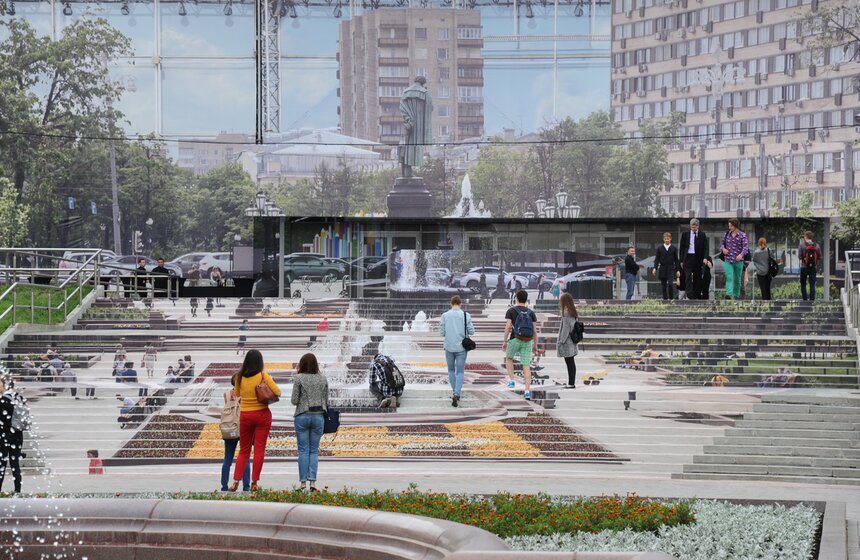 На Фасаде театра "Россия" появилась инсталляция Lexus Hybrid Art 7 фото