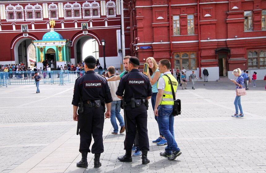 Как в Москве работает туристическая полиция 7 фото