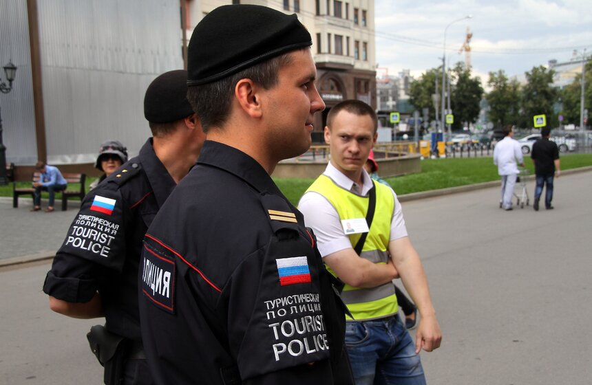 Как в Москве работает туристическая полиция 11 фото