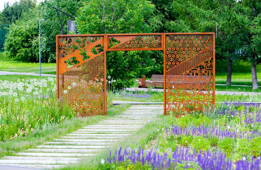 "Цветущий парк": Лето в "Садовниках" 14 фото