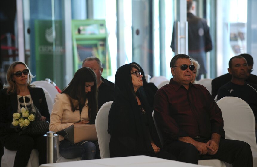 В Москве прощаются с Жанной Фриске 8 фото