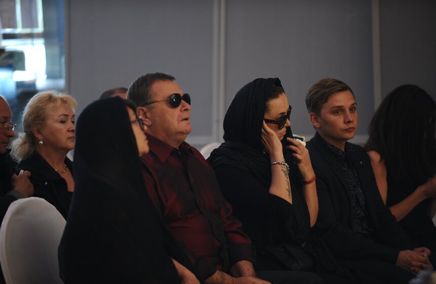 В Москве прощаются с Жанной Фриске 13 фото