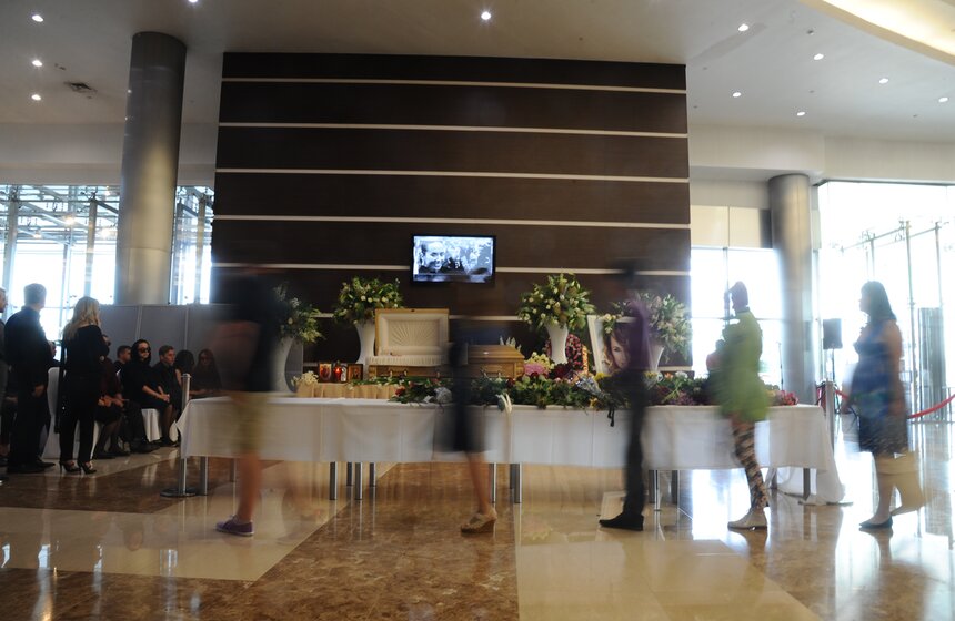 В Москве прощаются с Жанной Фриске 16 фото