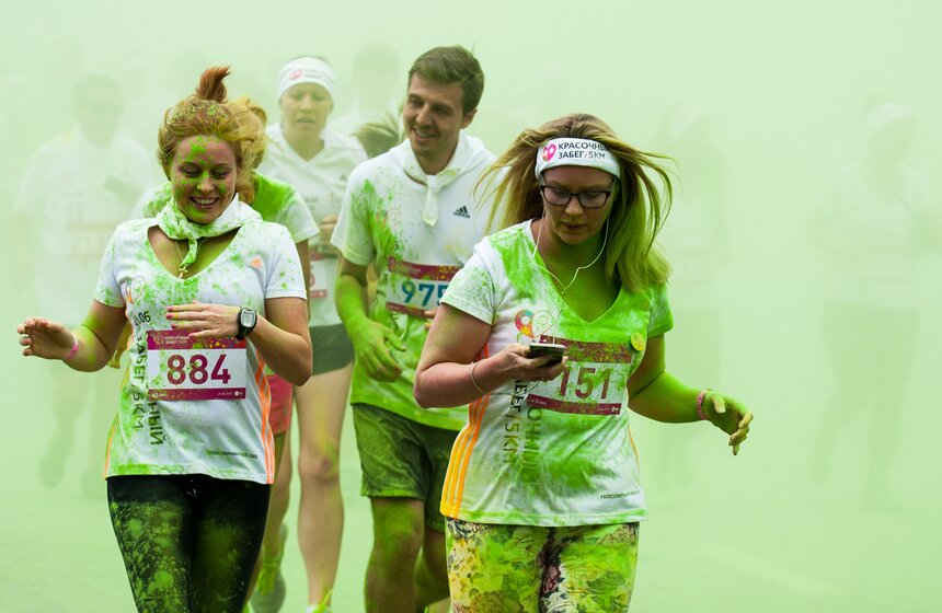 В Москве состоялся "Красочный забег" 14 фото