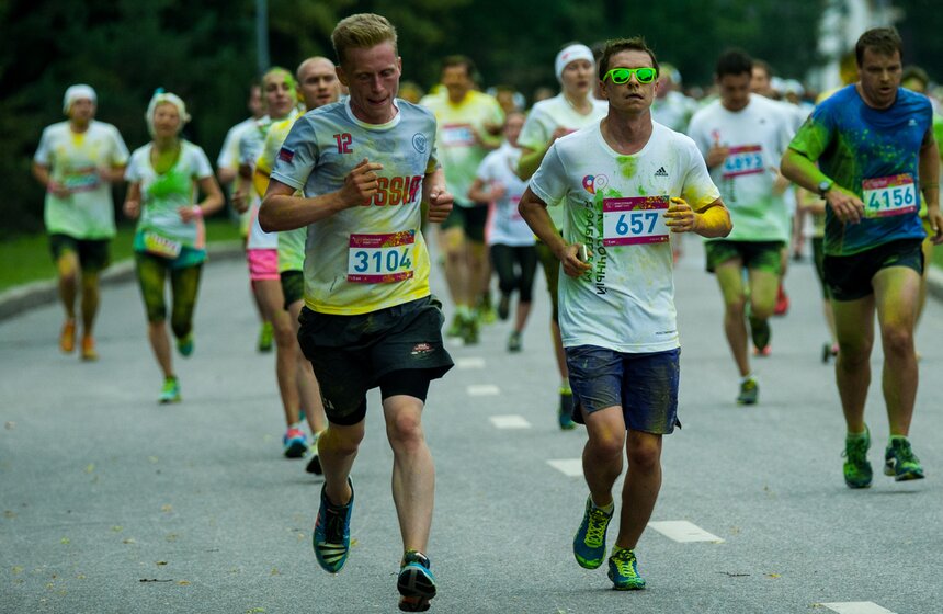 В Москве состоялся "Красочный забег" 11 фото