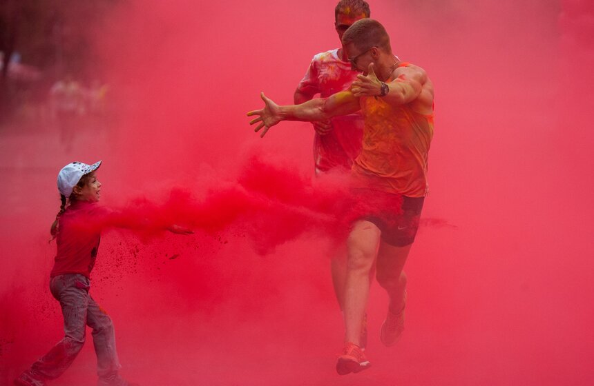 В Москве состоялся "Красочный забег" 9 фото